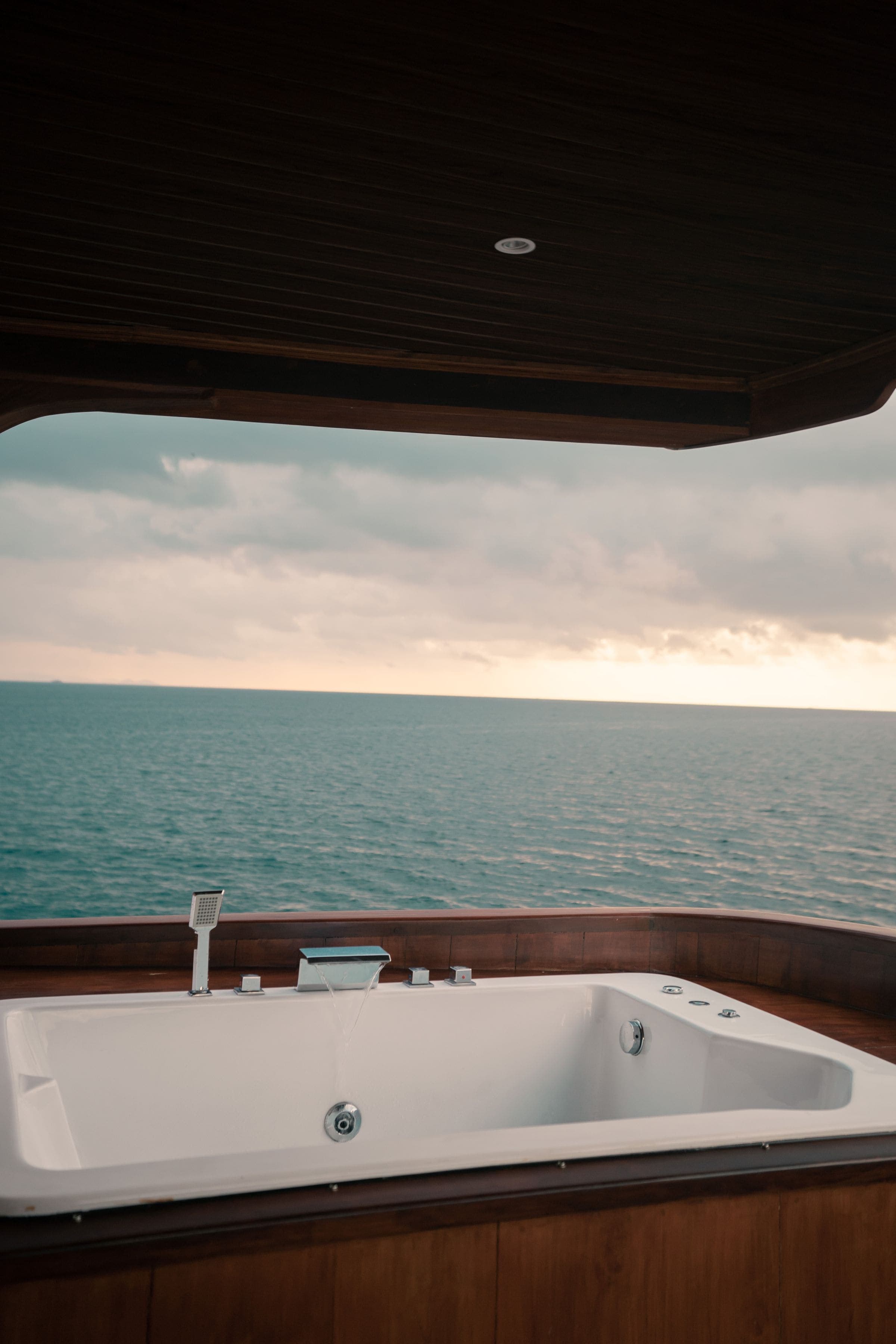 Relaxed guest moments on board Sanctuary