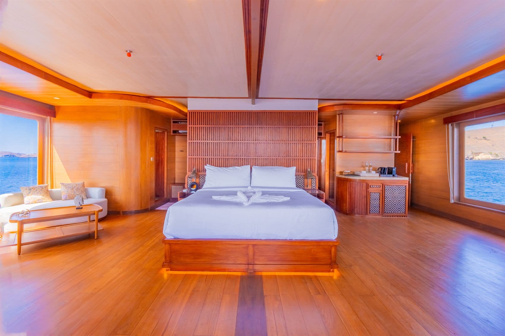 Presidential Suite - Whale cabin