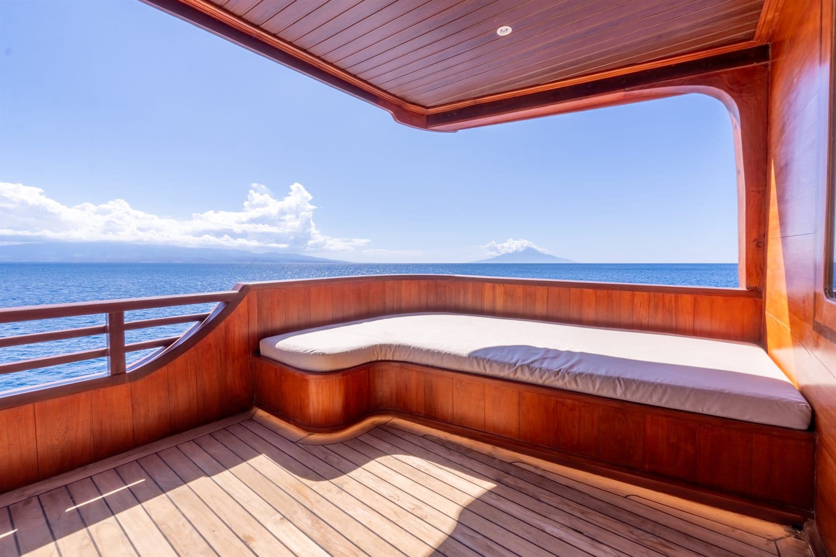 Presidential Suite - Whale cabin view